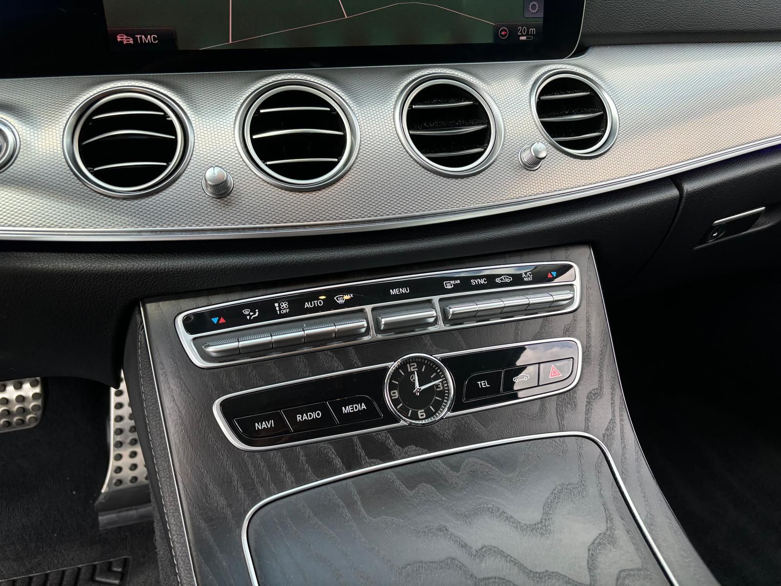 Mercedes E220 T d 9G Avantg. AHK LED WIDE Kamera Ambient