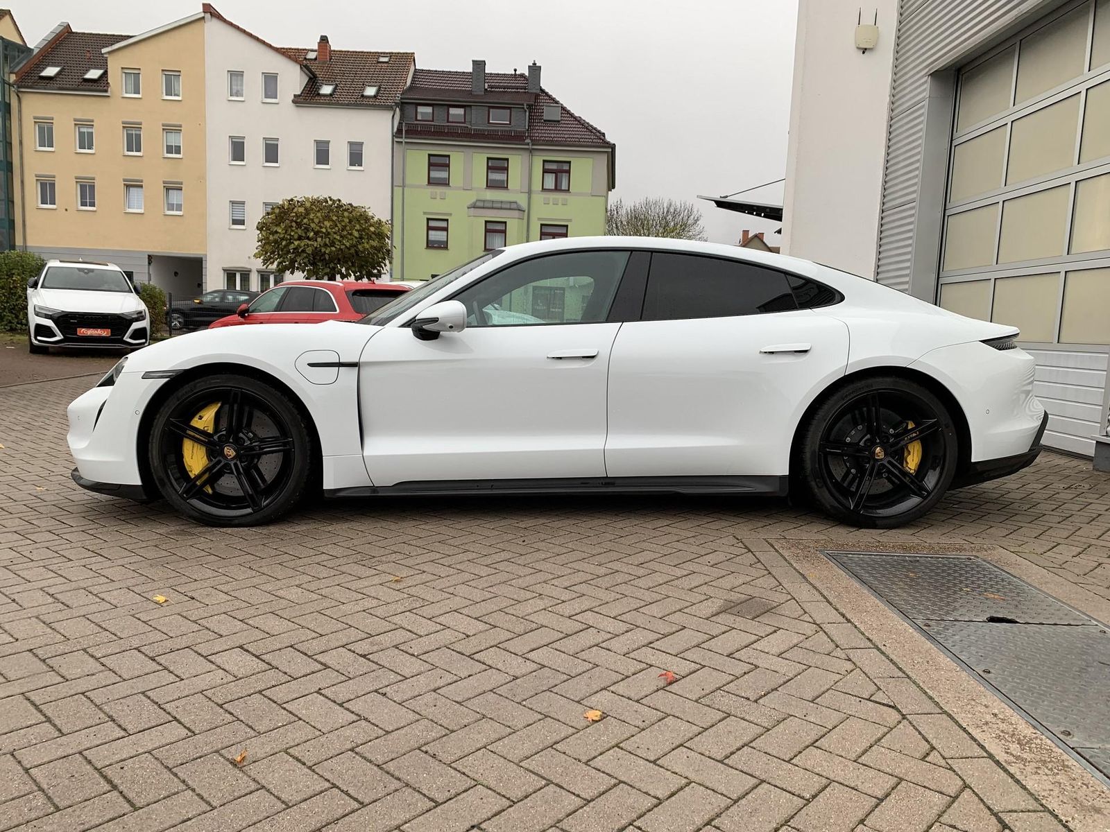 Porsche Taycan Turbo S Mod.23 Burmester+Sitzklima+Inno