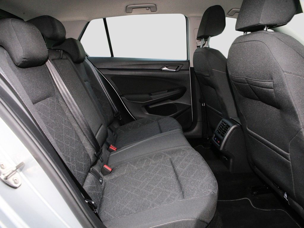 VW Golf VIII 1.0 TSI Life Navi/LED/SHZ