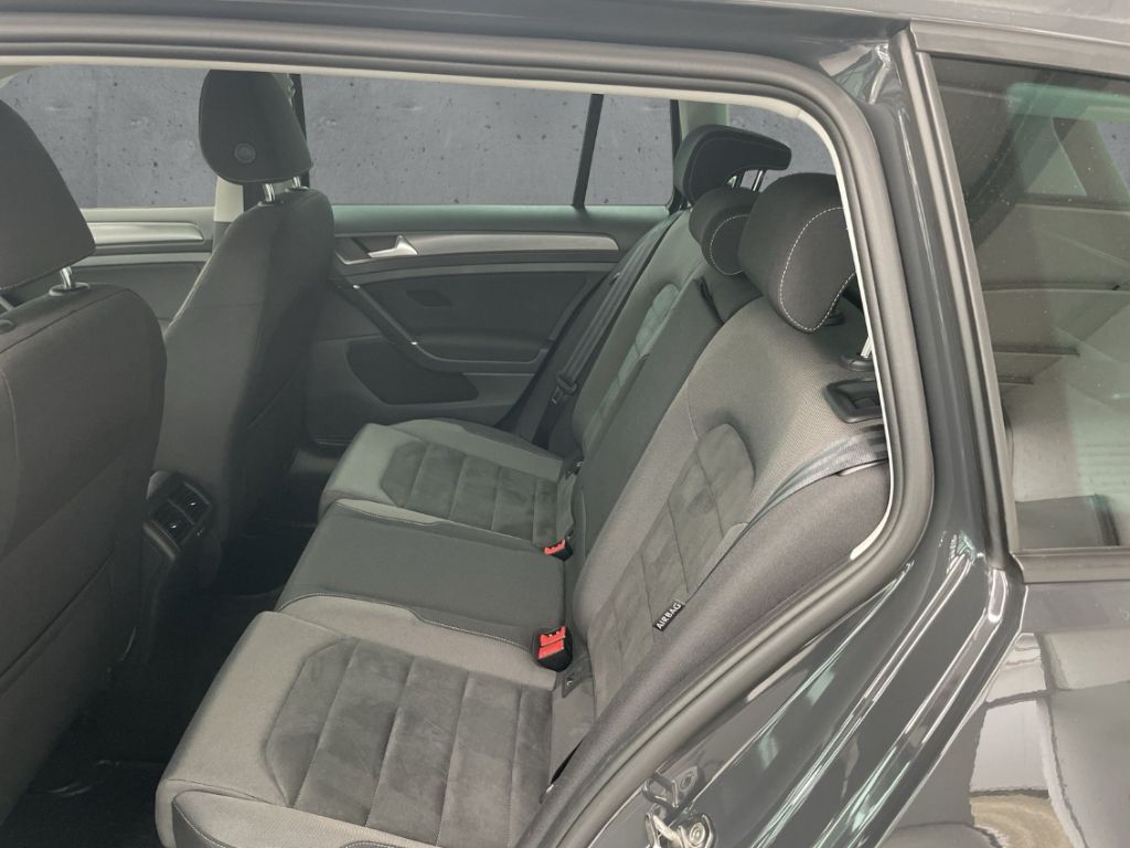 VW Golf 7 Var. 2.0TDI DSG AHK Nav ACC SHZ BlindSpot