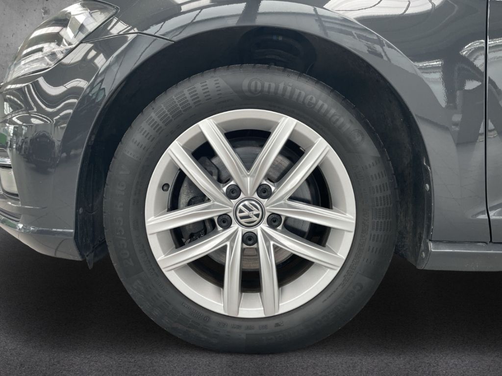 VW Golf 7 Var. 2.0TDI DSG AHK Nav ACC SHZ BlindSpot
