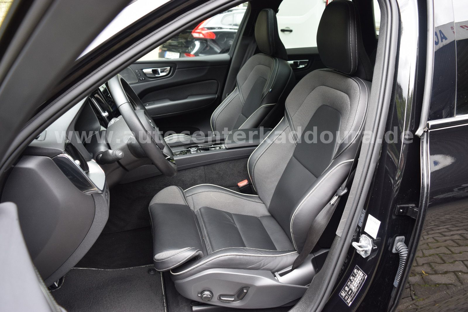 Volvo XC60 T8R DesignPlug-InHybridAWD,Pano,St-Heiz,H/K