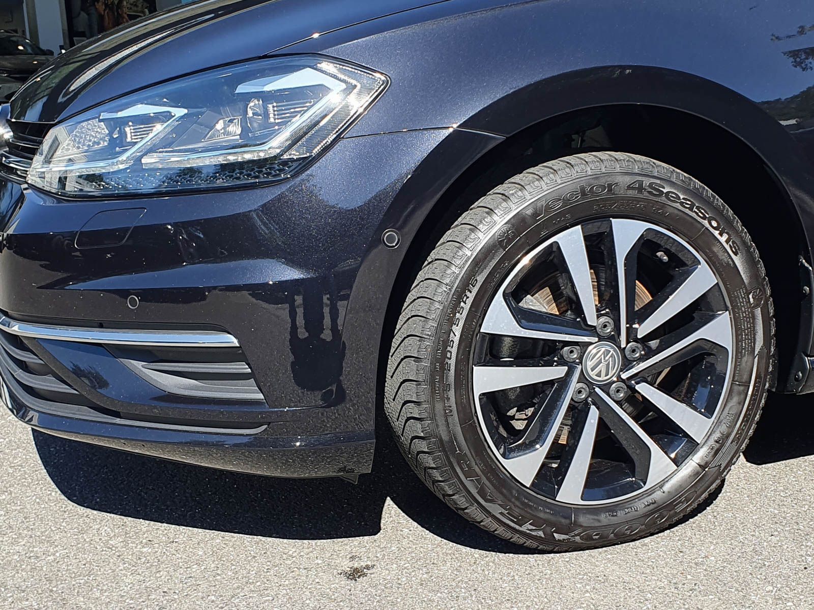 VW Golf VII 1.5 TSI DSG  IQ.DRIVE Ganzjahresreifen