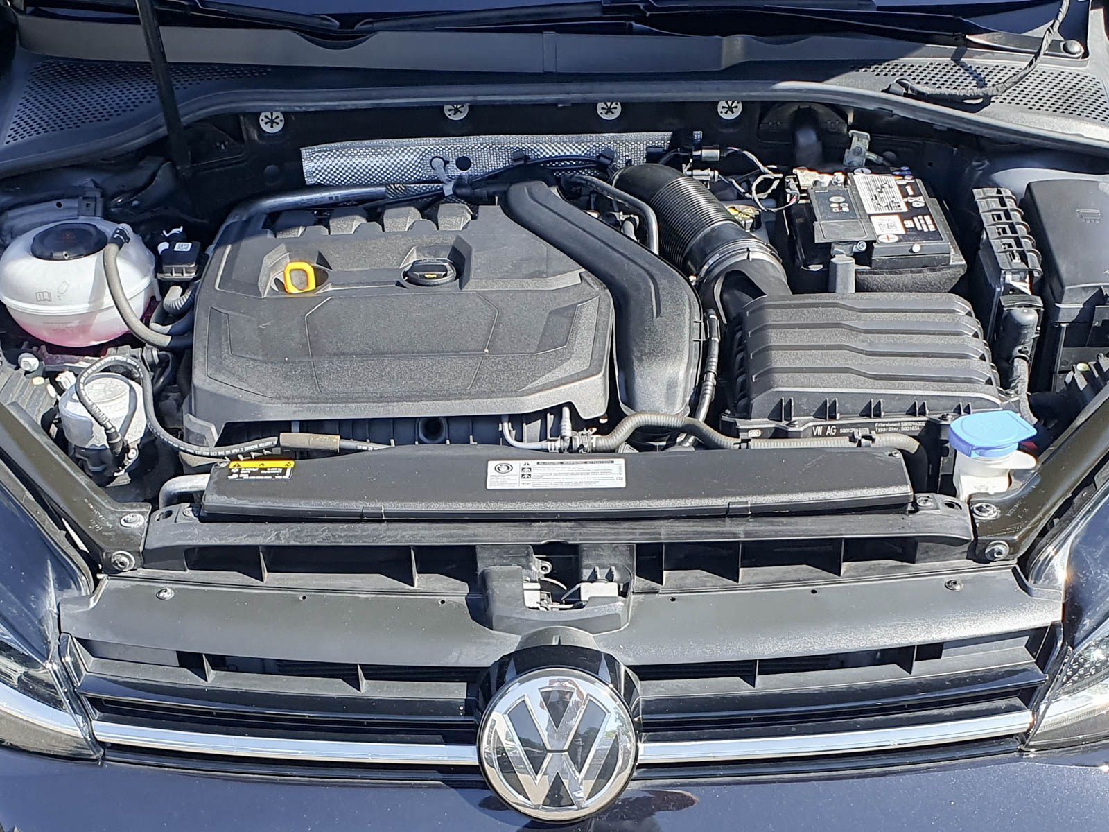 VW Golf VII 1.5 TSI DSG  IQ.DRIVE Ganzjahresreifen