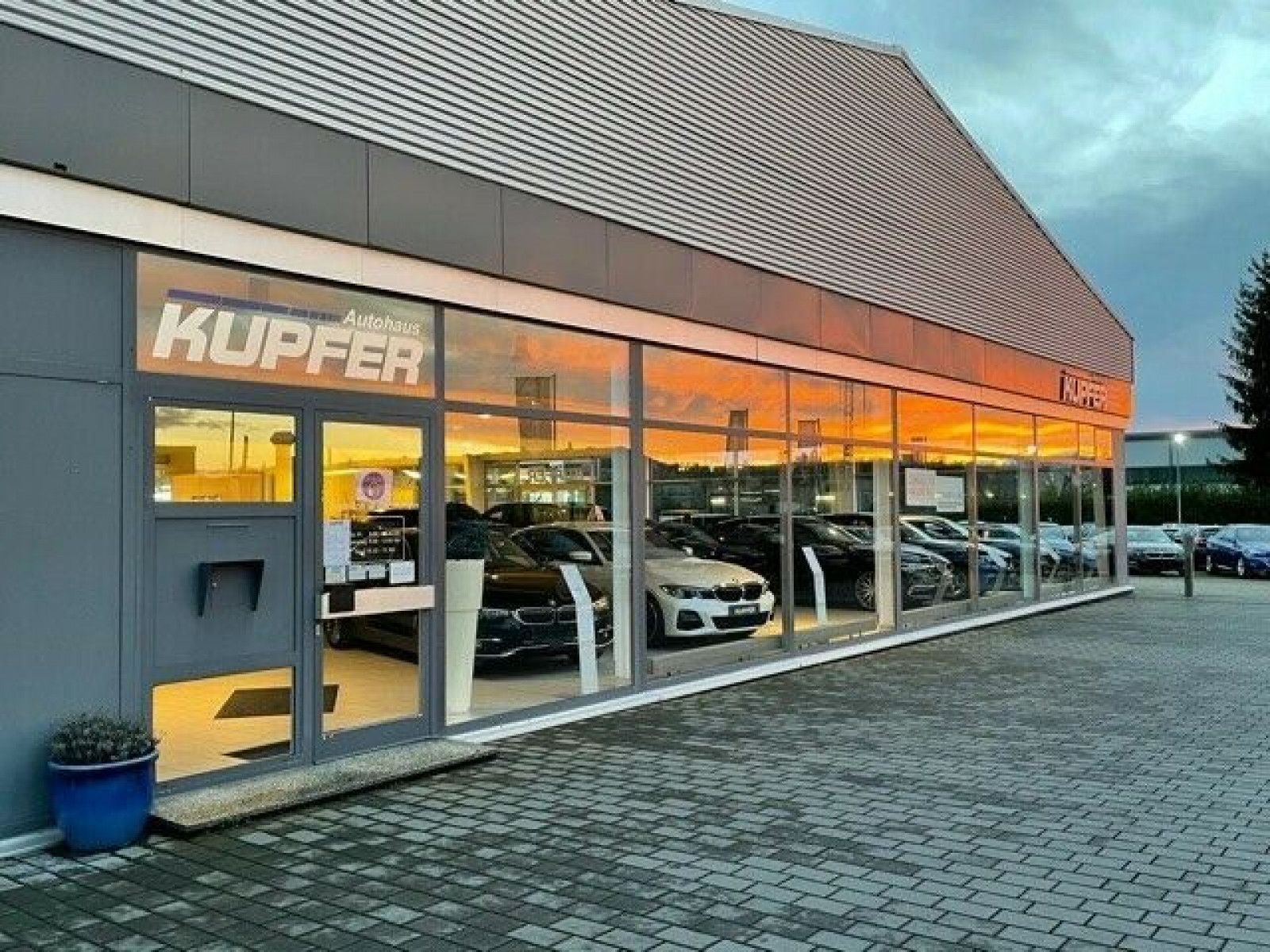 BMW i4 eDrive40 M Sportp. Ind.*ACC°AHK°-elSitz°360°C