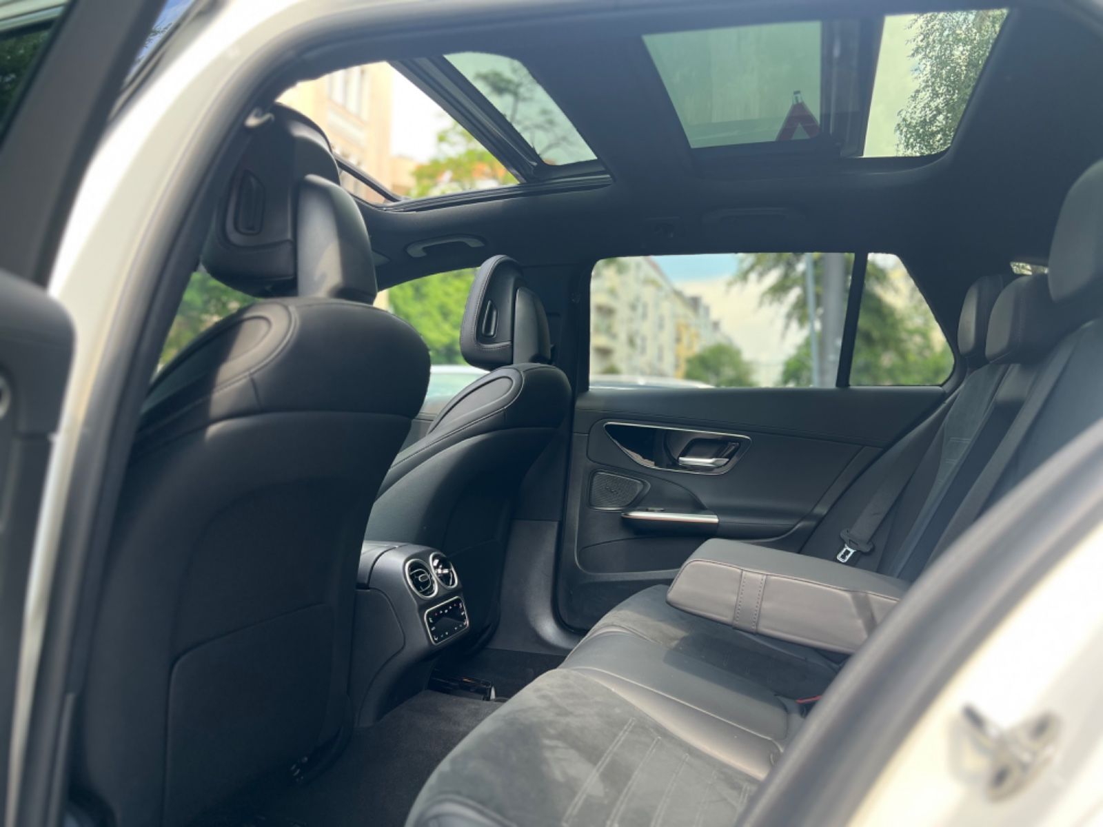 Mercedes C300 AMG Pano*HUD*Memory*Distronic*360*Keyless
