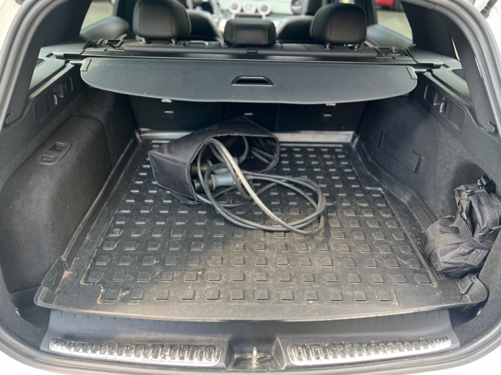 Mercedes C300 AMG Pano*HUD*Memory*Distronic*360*Keyless