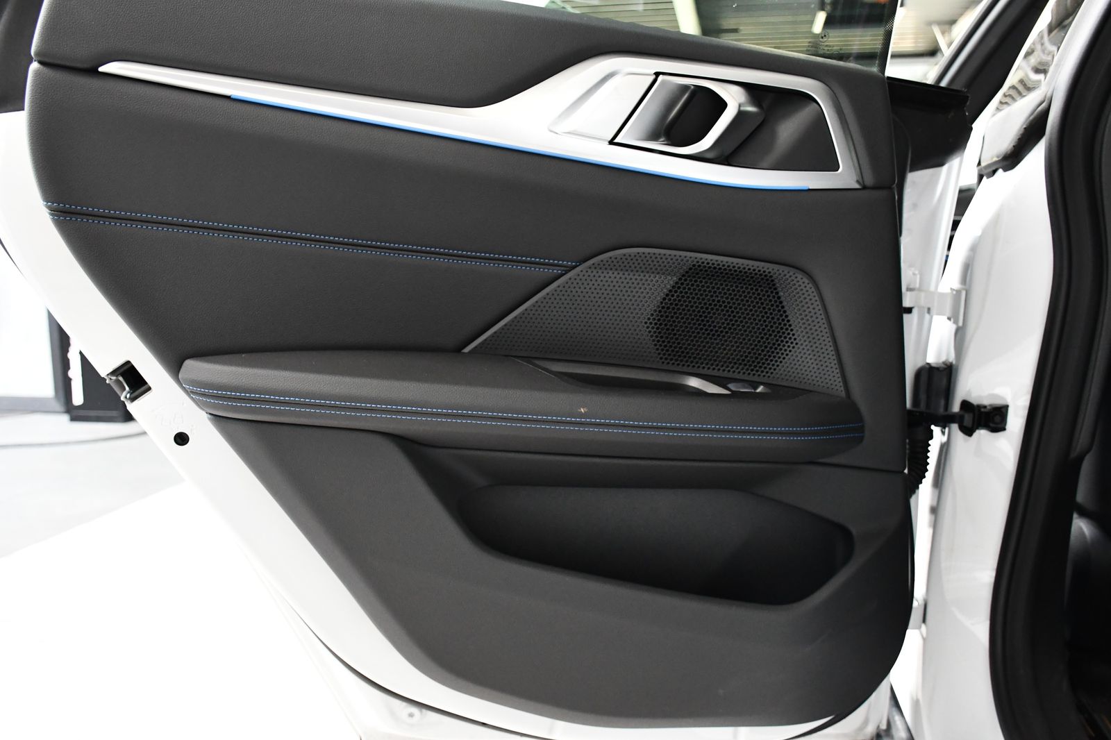 BMW i4 eDrive35 M Sport AHK ACC+ Glasdach Shadow