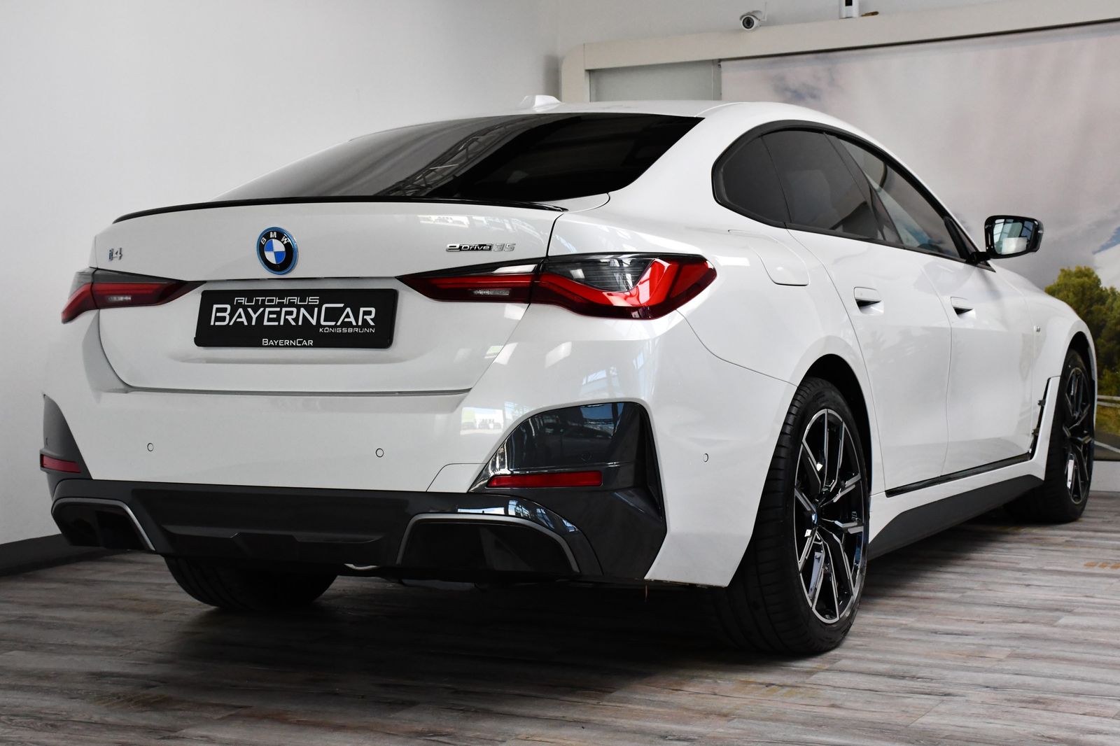 BMW i4 eDrive35 M Sport AHK ACC+ Glasdach Shadow