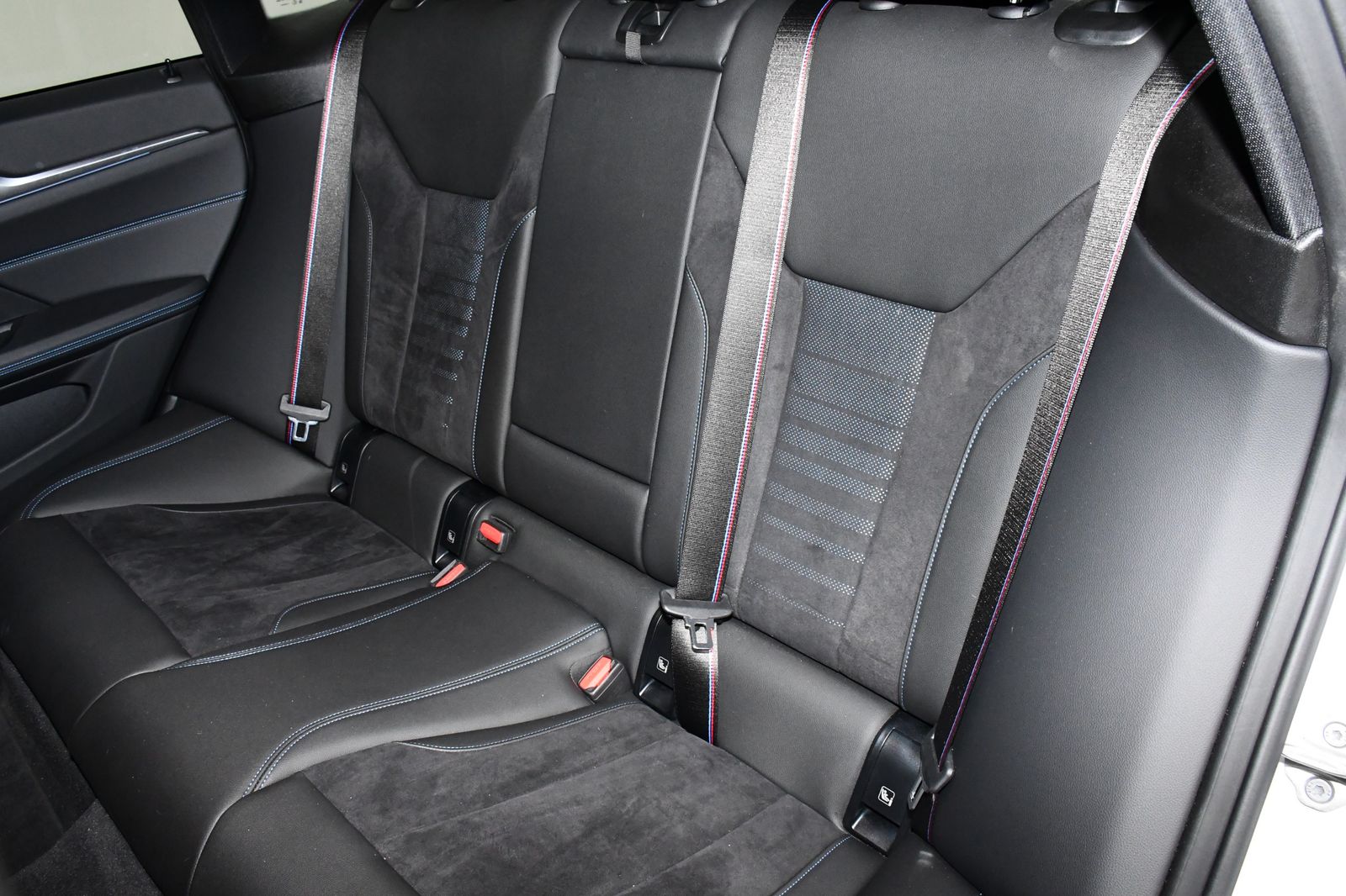 BMW i4 eDrive35 M Sport AHK ACC+ Glasdach Shadow