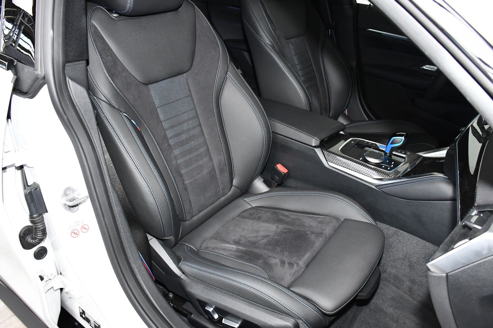 BMW i4 eDrive35 M Sport AHK ACC+ Glasdach Shadow