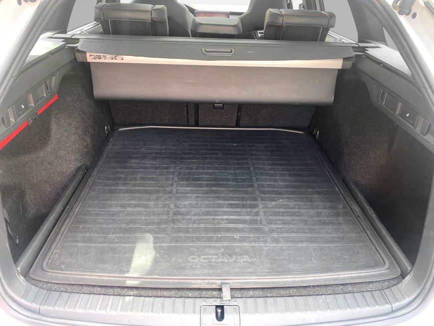 Skoda Octavia Combi 1.4 TSI iV DSG RS Panorama