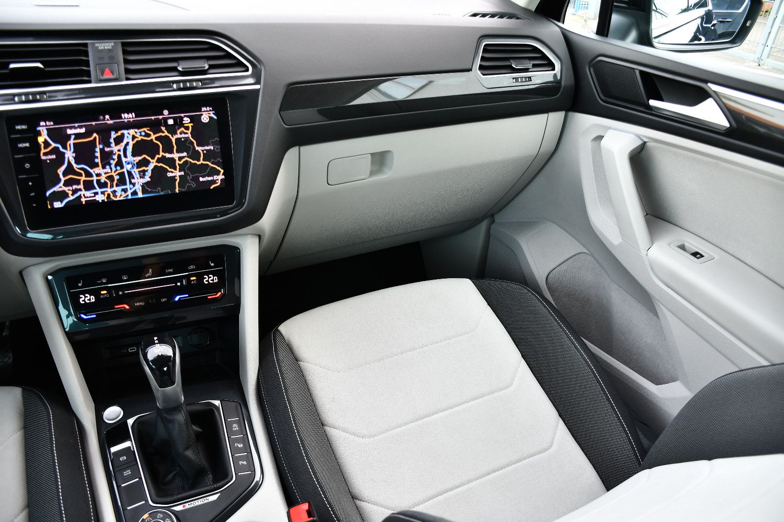 VW Tiguan Elegance 4Motion LED ACC Kamera Virtual C
