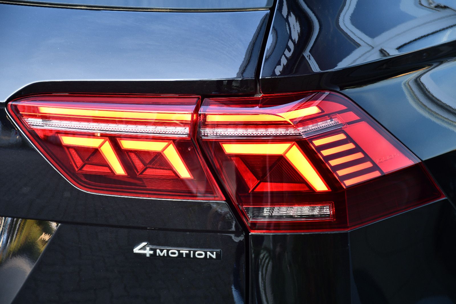 VW Tiguan Elegance 4Motion LED ACC Kamera Virtual C