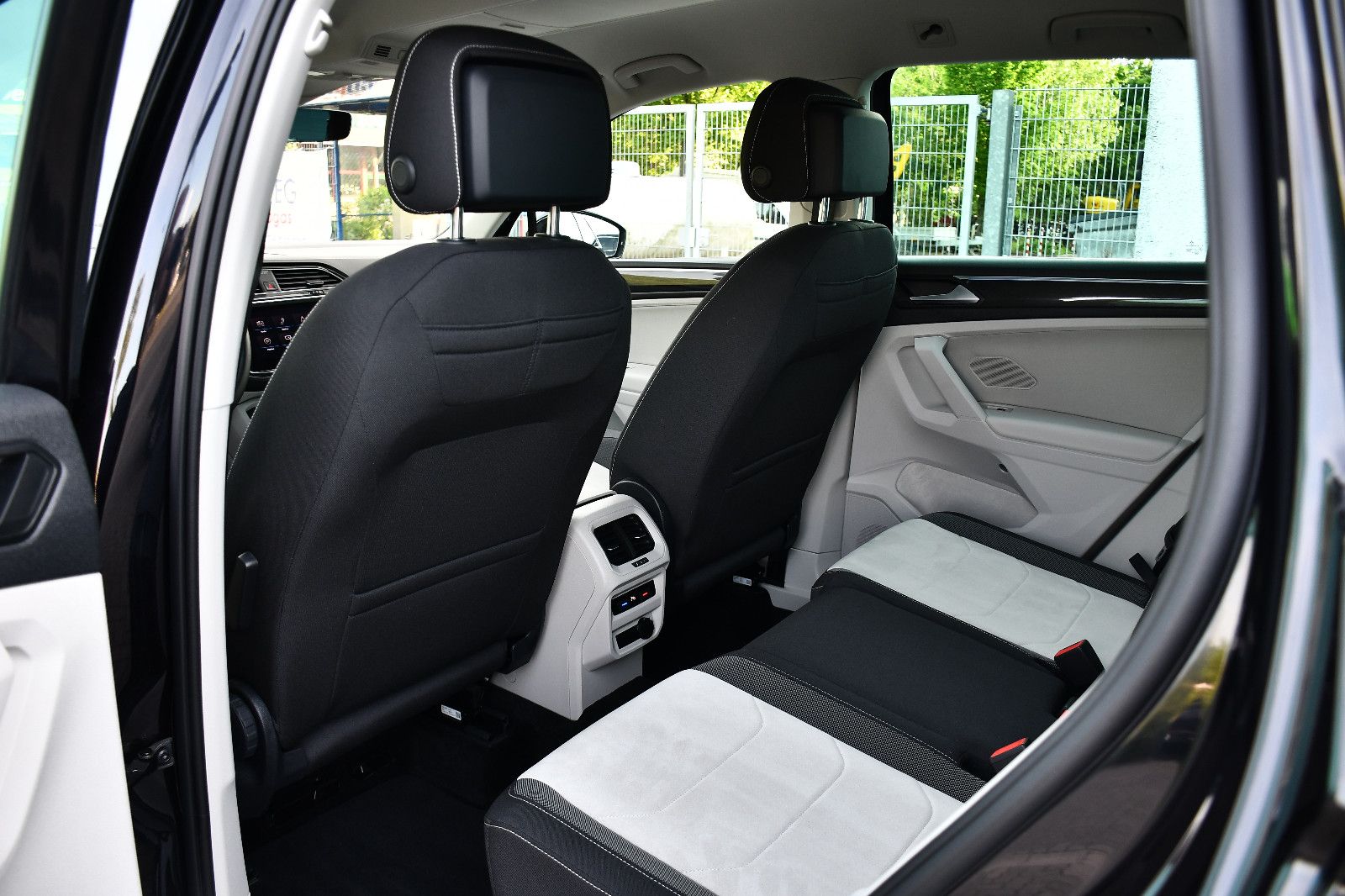 VW Tiguan Elegance 4Motion LED ACC Kamera Virtual C