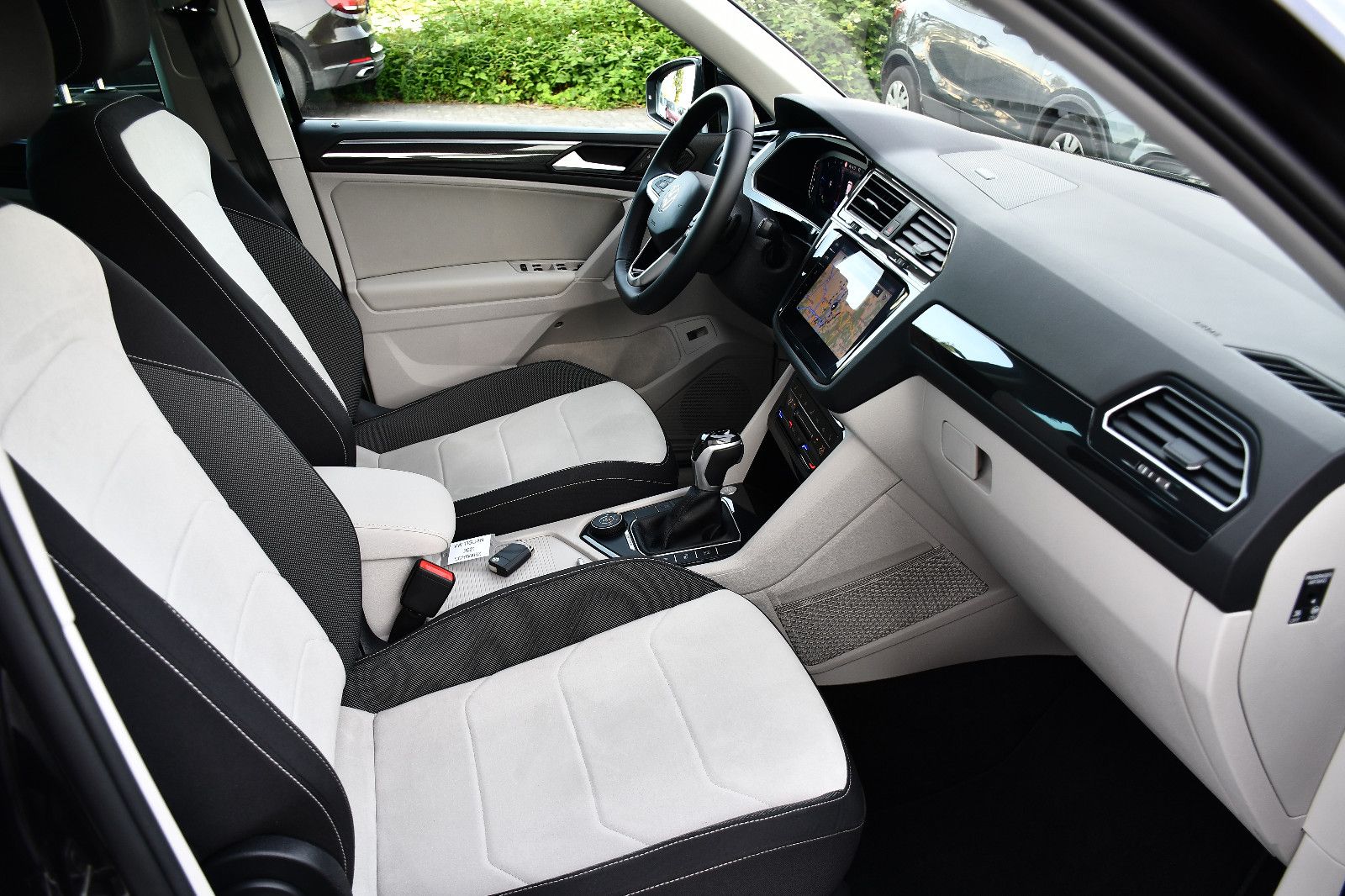 VW Tiguan Elegance 4Motion LED ACC Kamera Virtual C