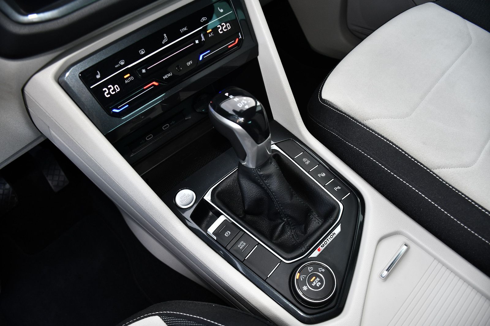 VW Tiguan Elegance 4Motion LED ACC Kamera Virtual C