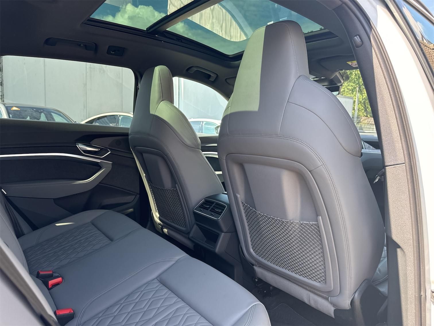 Audi e-tron 50 2x S line AHK BLACK PANO S-SITZE B&O