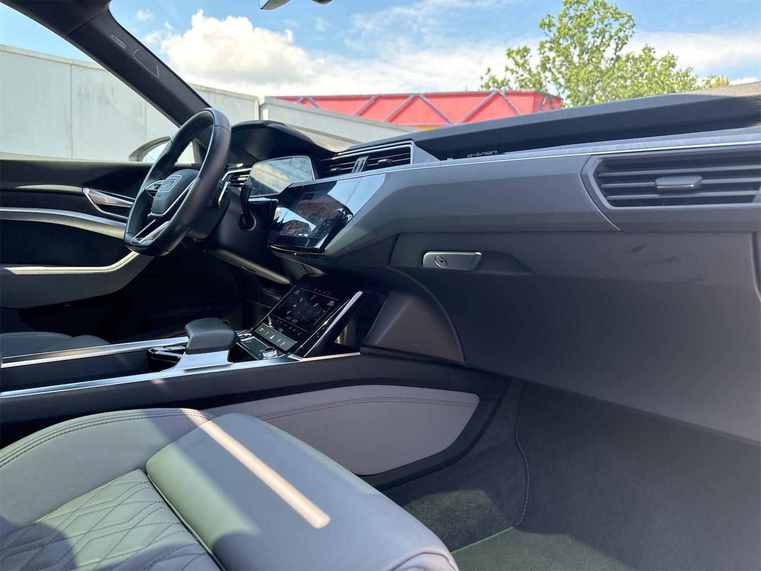 Audi e-tron 50 2x S line AHK BLACK PANO S-SITZE B&O