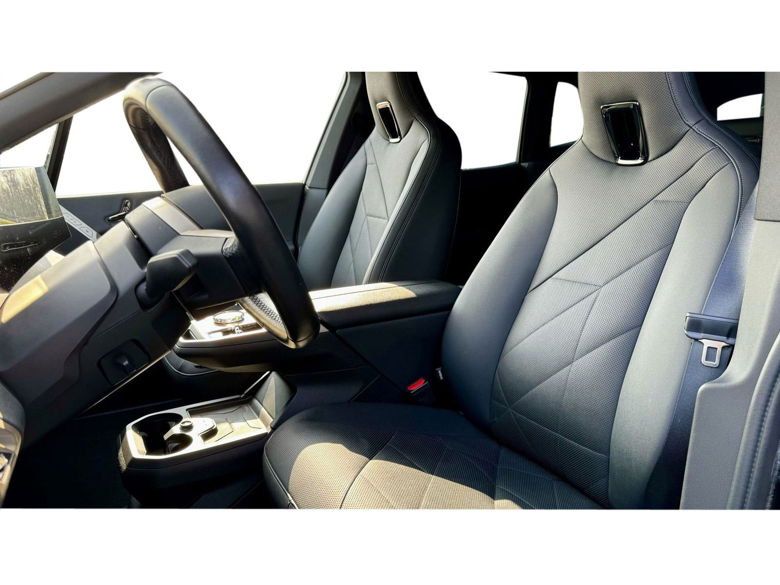 BMW iX xDrive40 40 76.6 kWh - 326 hk xDrive