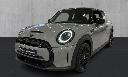 MINI Cooper SE  Classic Trim 3d