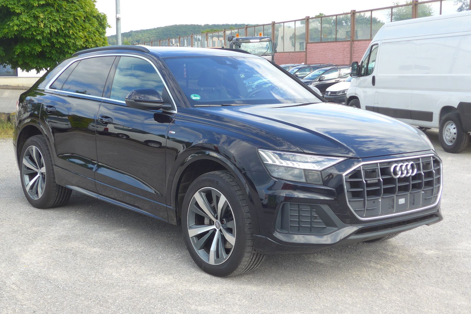 Audi Q8 50 TDi S-Line AHK ACC Kamera Standheiz HeadUp