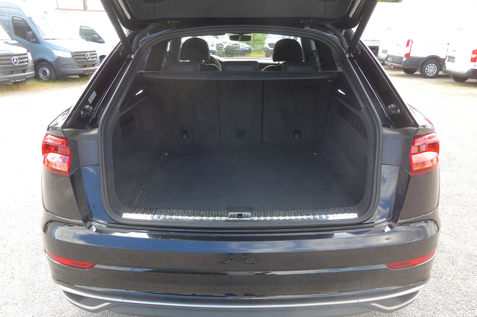 Audi Q8 50 TDi S-Line AHK ACC Kamera Standheiz HeadUp