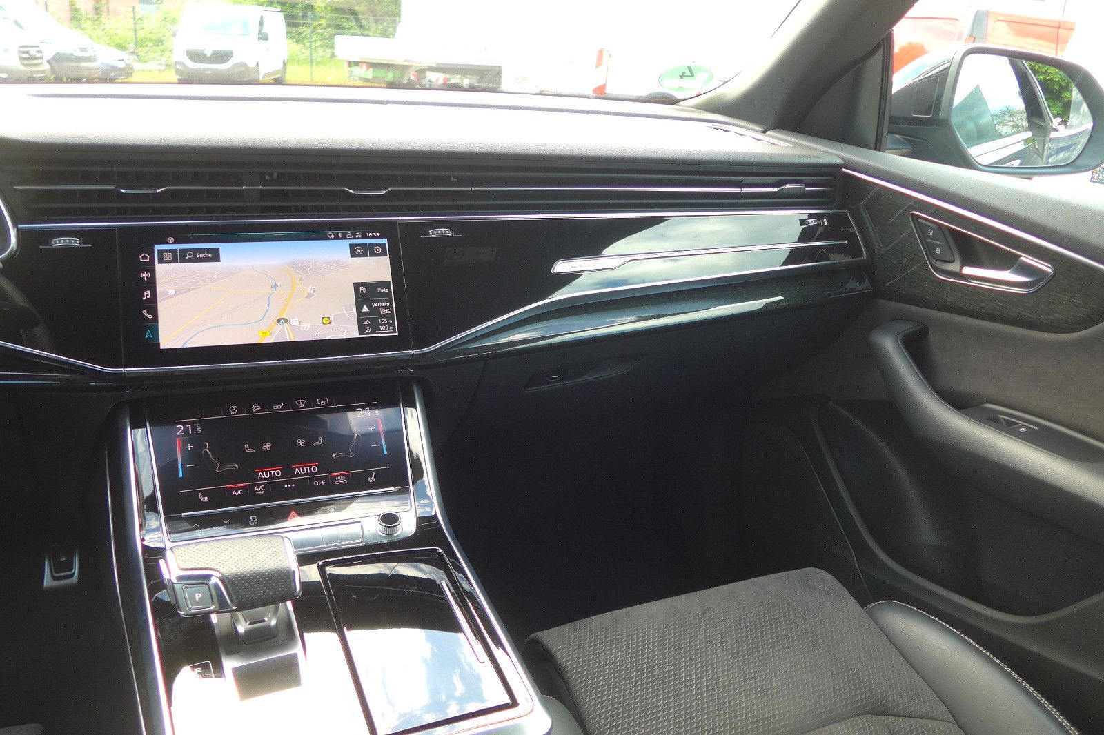 Audi Q8 50 TDi S-Line AHK ACC Kamera Standheiz HeadUp