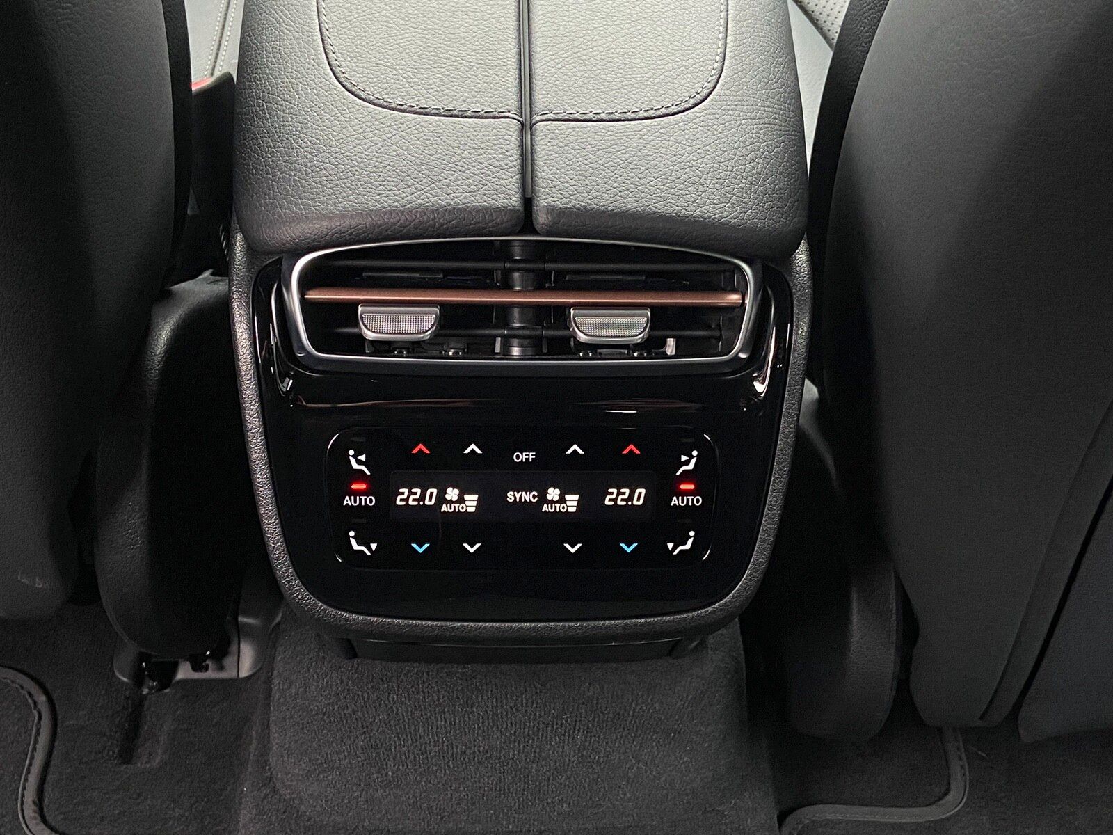 Mercedes EQE350+ Premium HuD AHK HA-Lenkung NP92.689,-