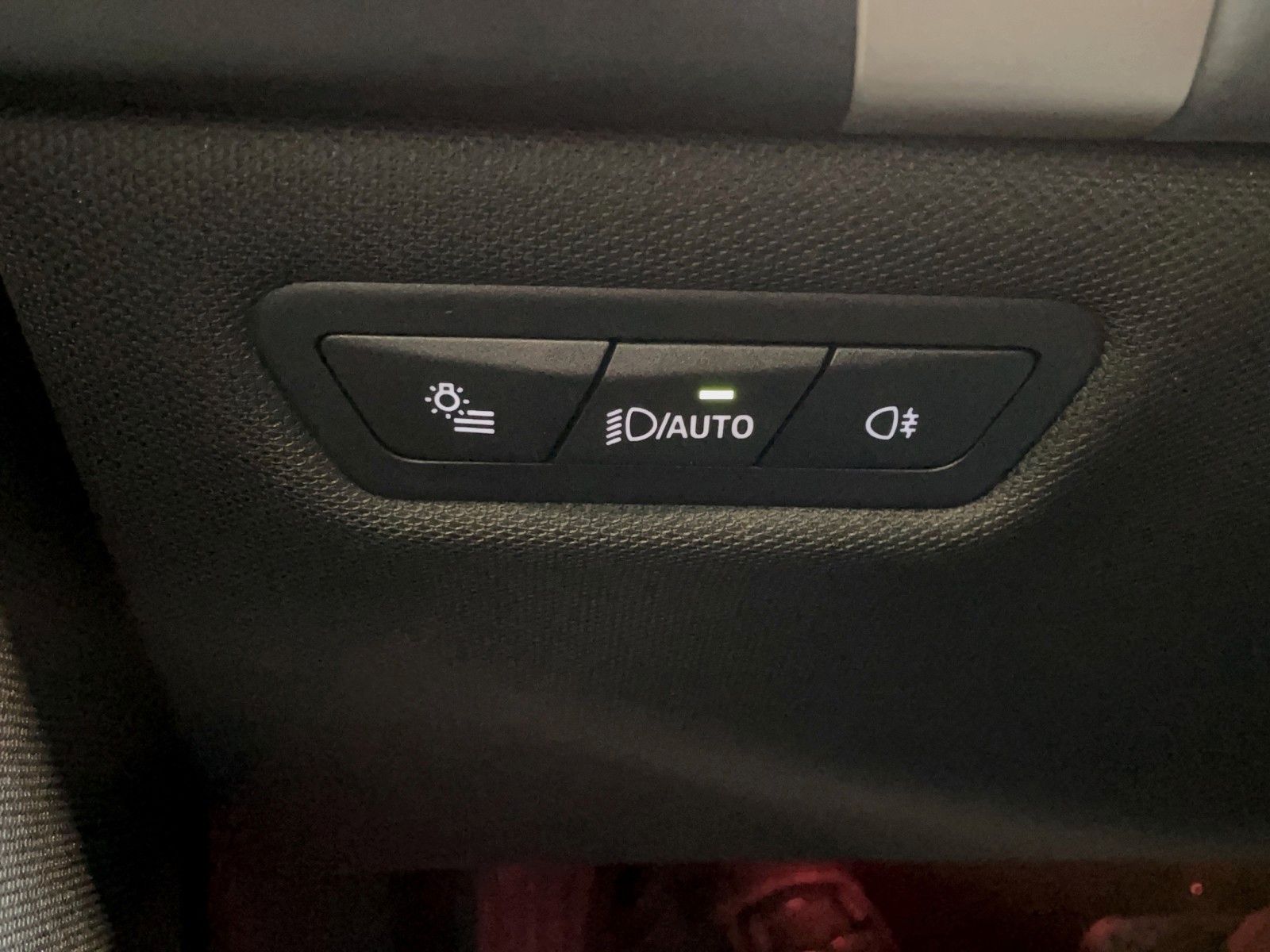 BMW iX4 xDr Sport 360° AHK Sitzbel ACC HuD Laser