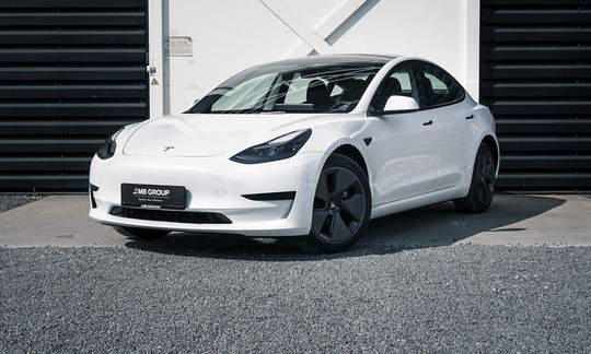 Tesla Model 3 Standard Range+ RWD 4d