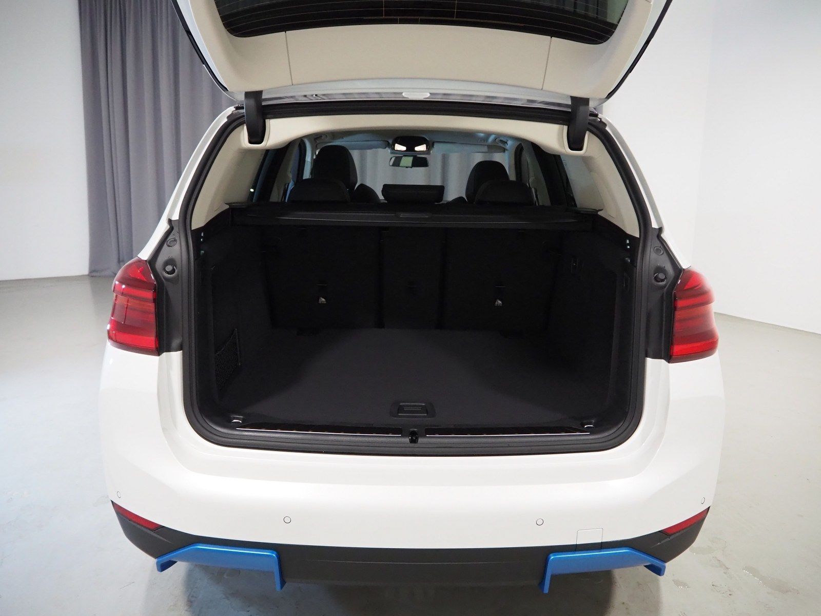 BMW iX3 sDrive (Impressive 360° AHK Pano HUD H/K)