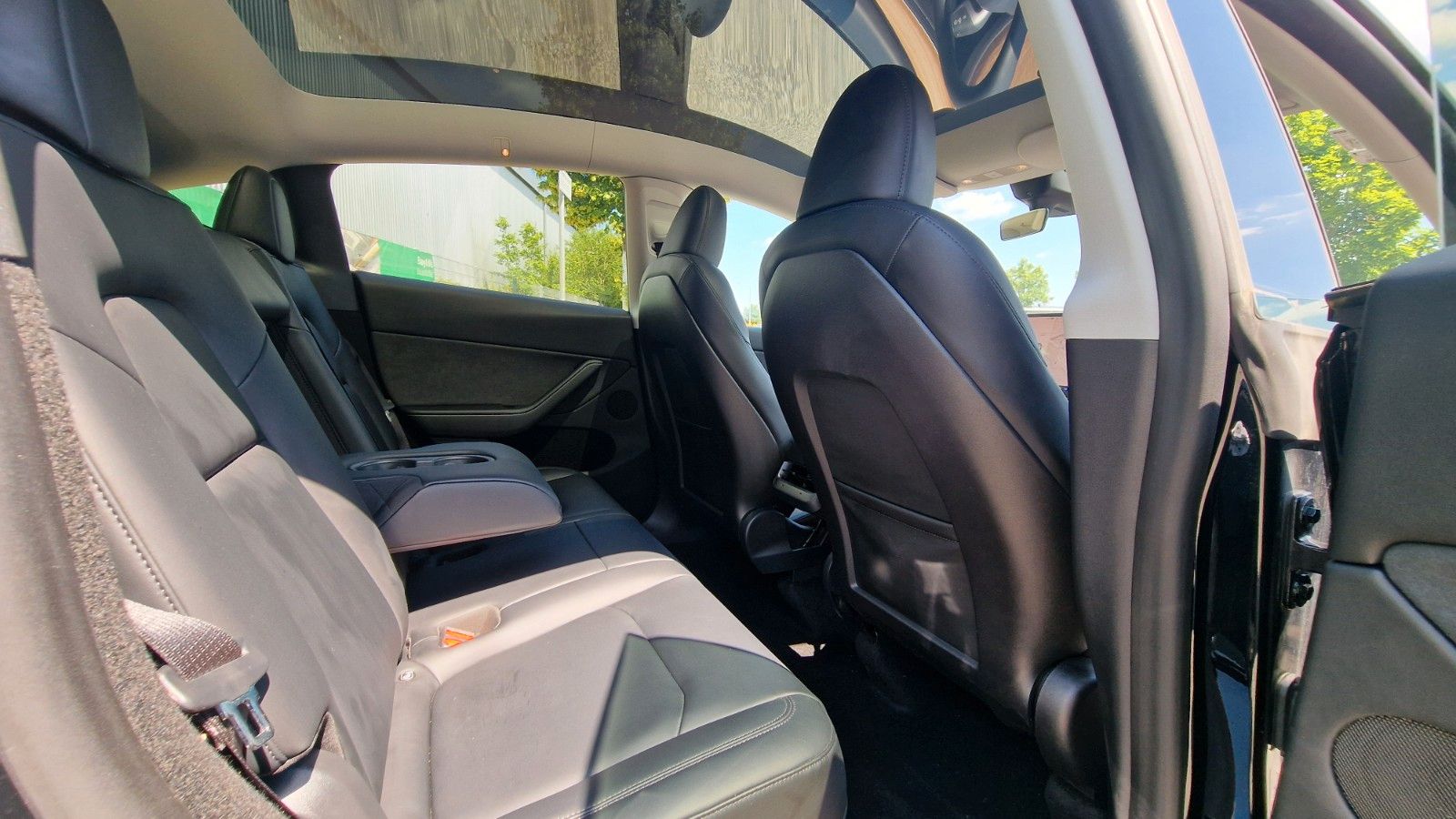 Tesla Model Y Performance Dual Motor AWD AMD Ryzen