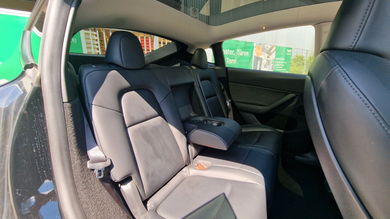 Tesla Model Y Performance Dual Motor AWD AMD Ryzen