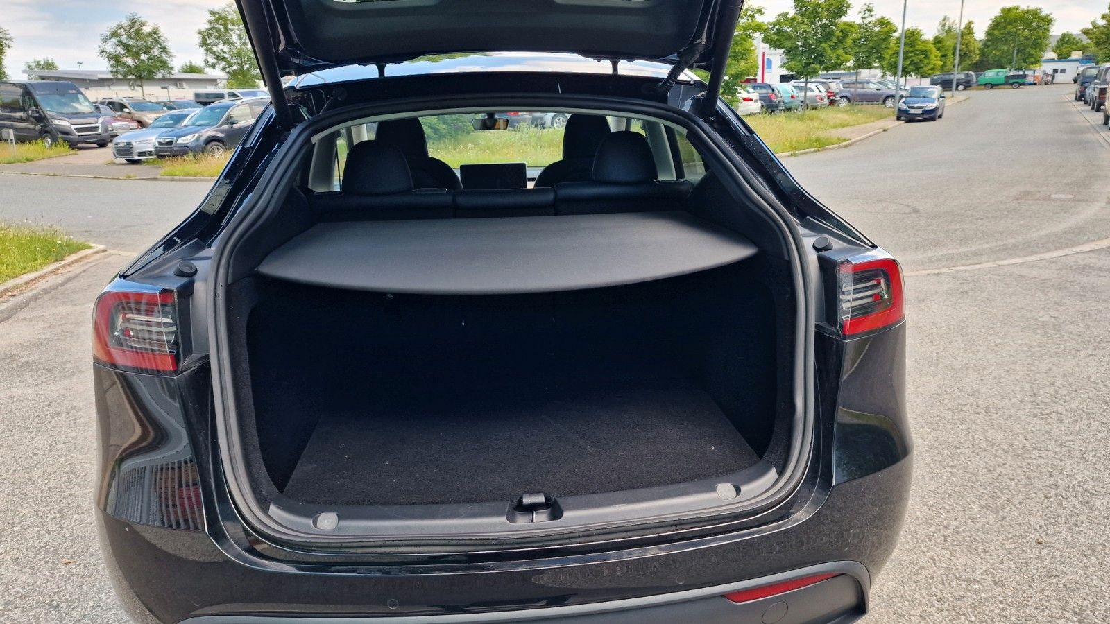 Tesla Model Y Performance Dual Motor AWD AMD Ryzen