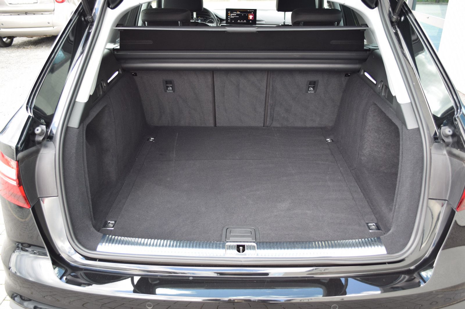 Audi A4 Avant 35 TFSI LED NAVI TEMPOMAT ALLWETTER