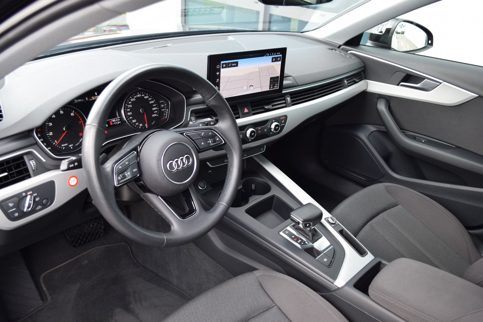 Audi A4 Avant 35 TFSI LED NAVI TEMPOMAT ALLWETTER