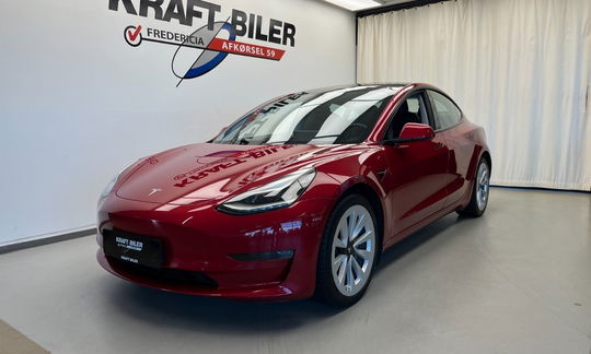 Tesla Model 3  Long Range AWD 4d