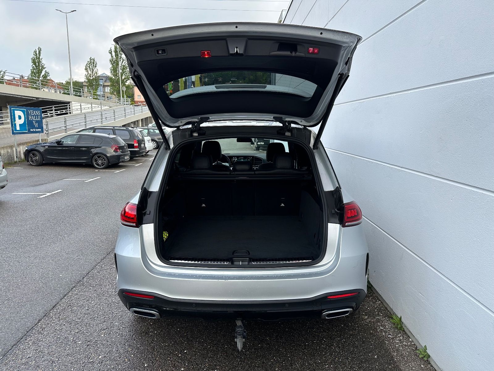Mercedes GLE400 4M*AMG-LINE*DISTRO*HUD*BURM*AIRM*AHK*22