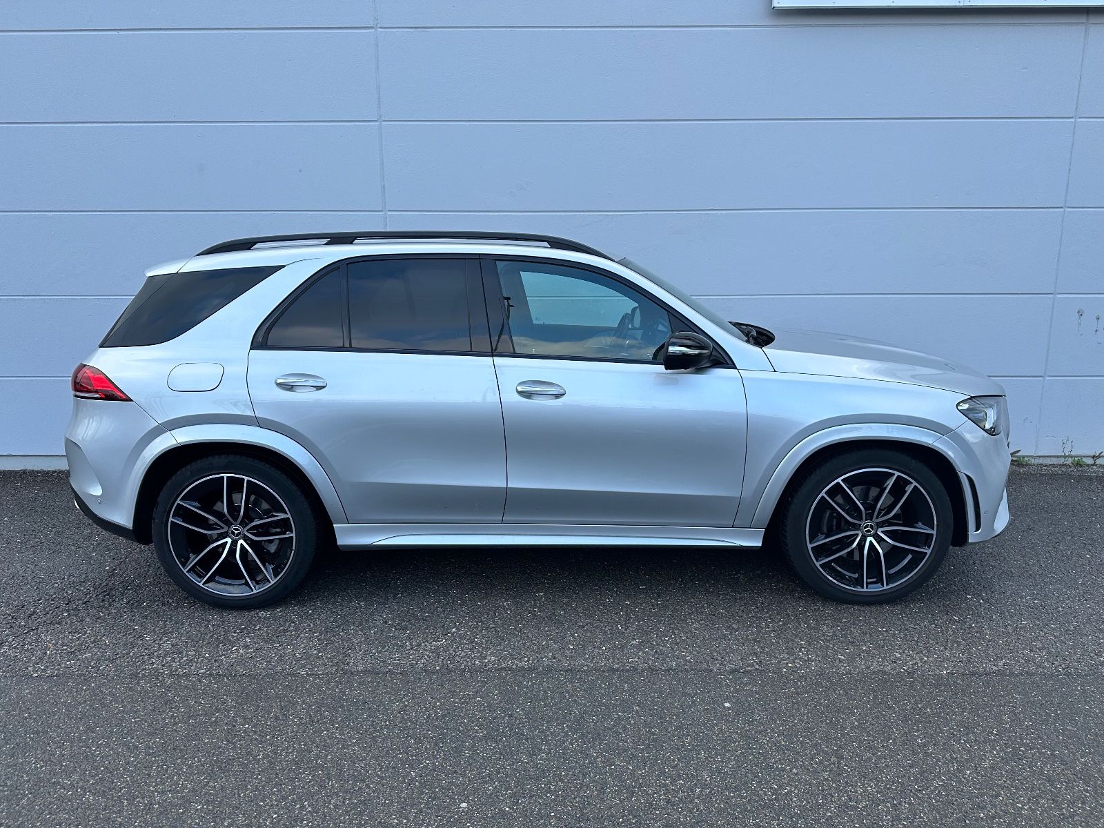 Mercedes GLE400 4M*AMG-LINE*DISTRO*HUD*BURM*AIRM*AHK*22