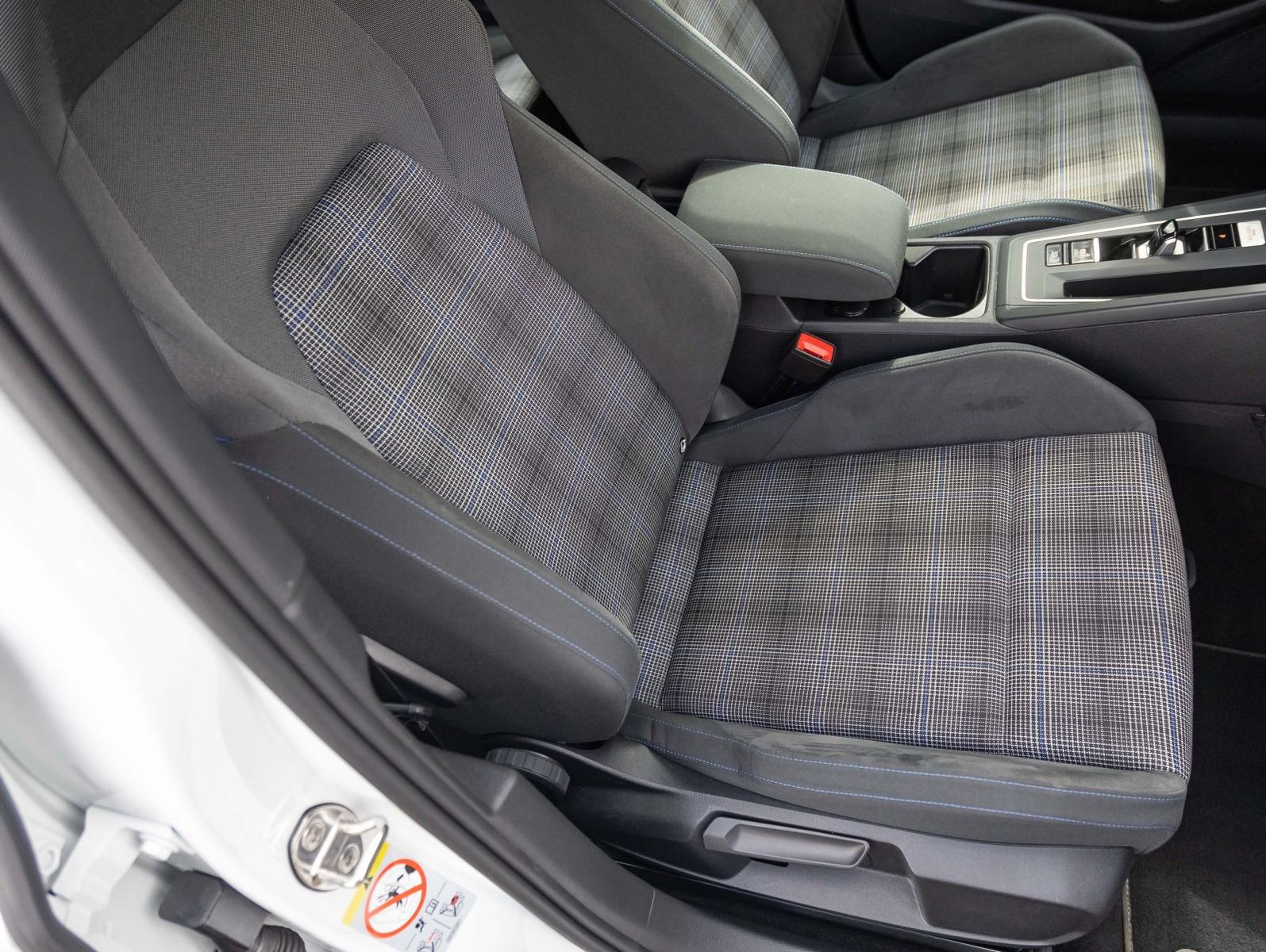 VW Golf VIII GTE 1.4 eHybrid DSG Navi LED Digital C