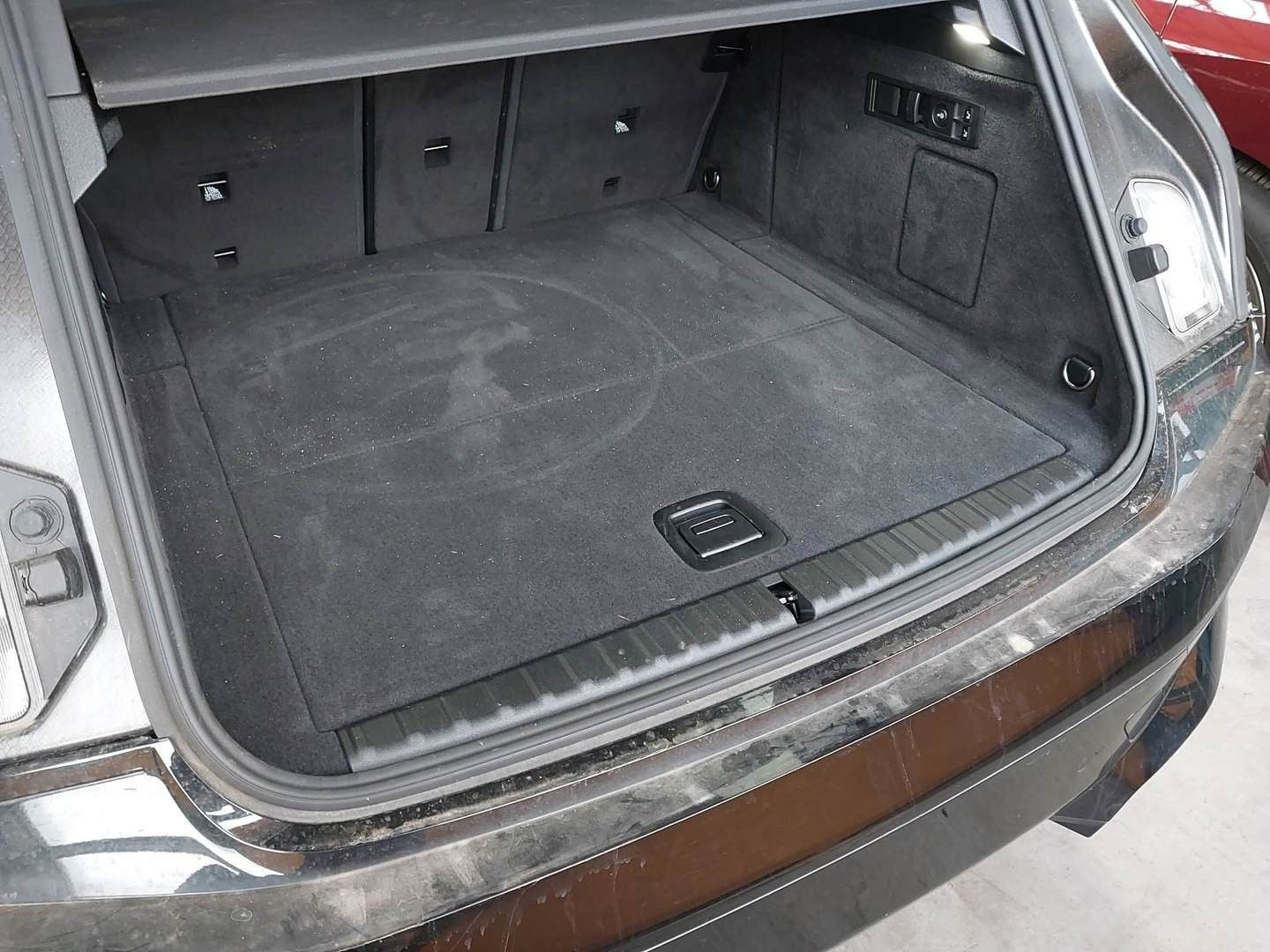 BMW iX4 xDrive Sport AHK HuD ACC KZ 4-Z-Klimaaut.