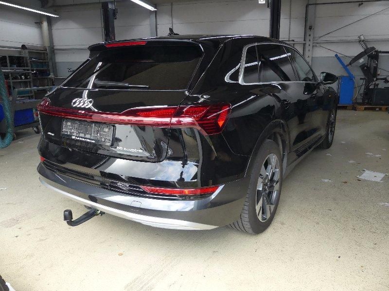 Audi e-tron E-TRON 55 ADVANCED 20Z/ACC/AHK/KAMERA/DAB/4-ZONE