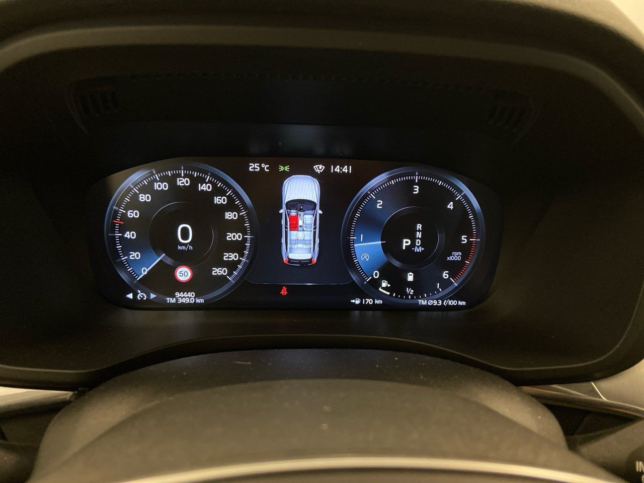 Volvo XC60 XC 60 B4 2WD Momentum Pro AHK