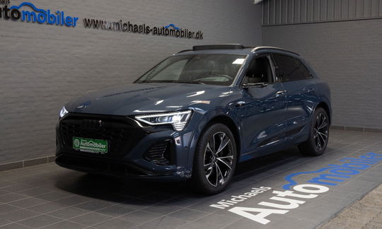 Audi Q8 e-tron 55 S-line quattro 5d