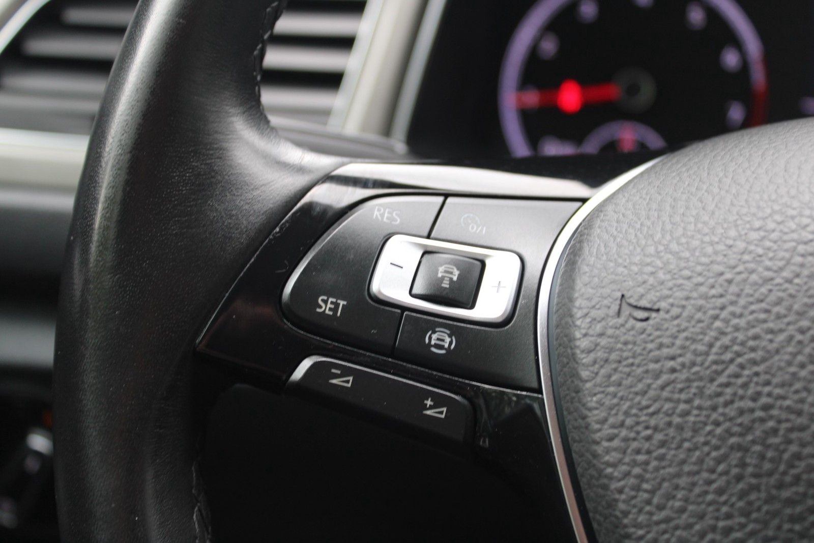 VW T-Roc 1.0 TSI Style *PDC *CARPLAY*