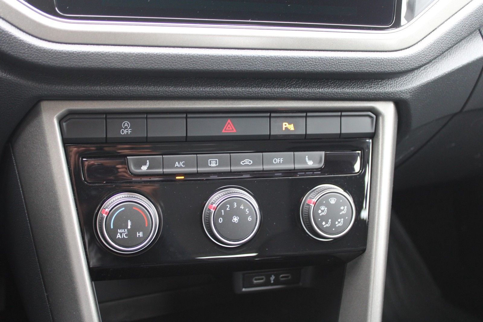 VW T-Roc 1.0 TSI Style *PDC *CARPLAY*