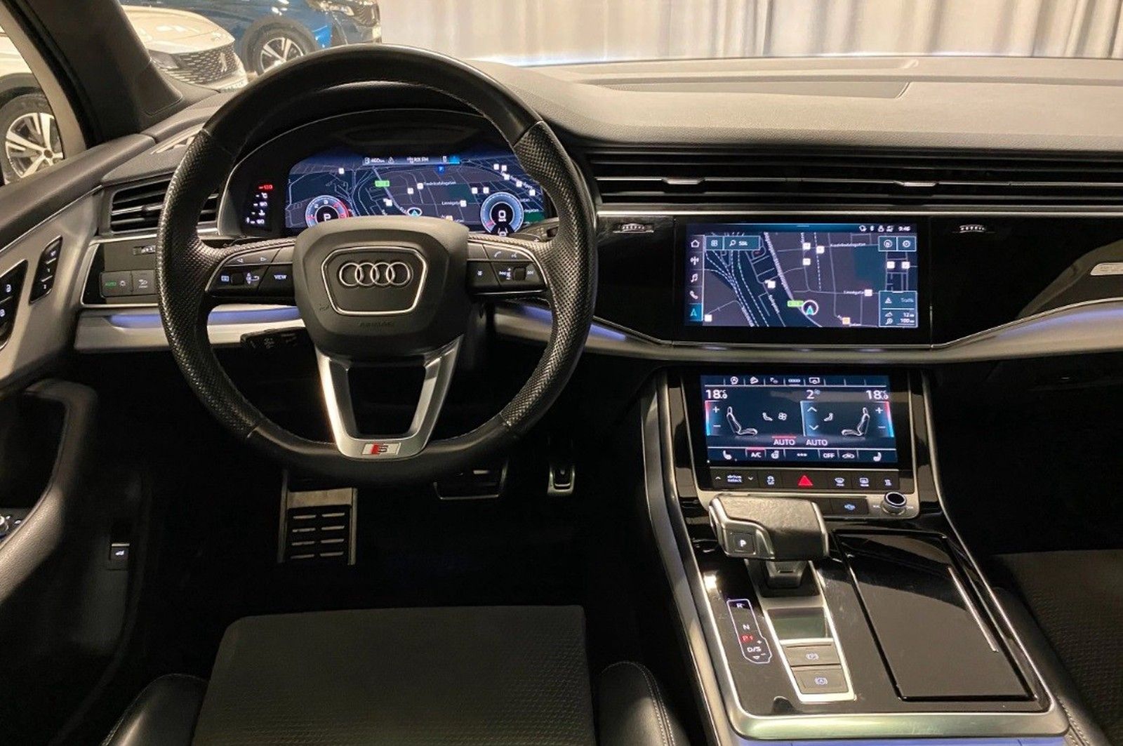 Audi Q7 50 TDI quattro S line *7-SITZ/MATRIX/AHK/360*