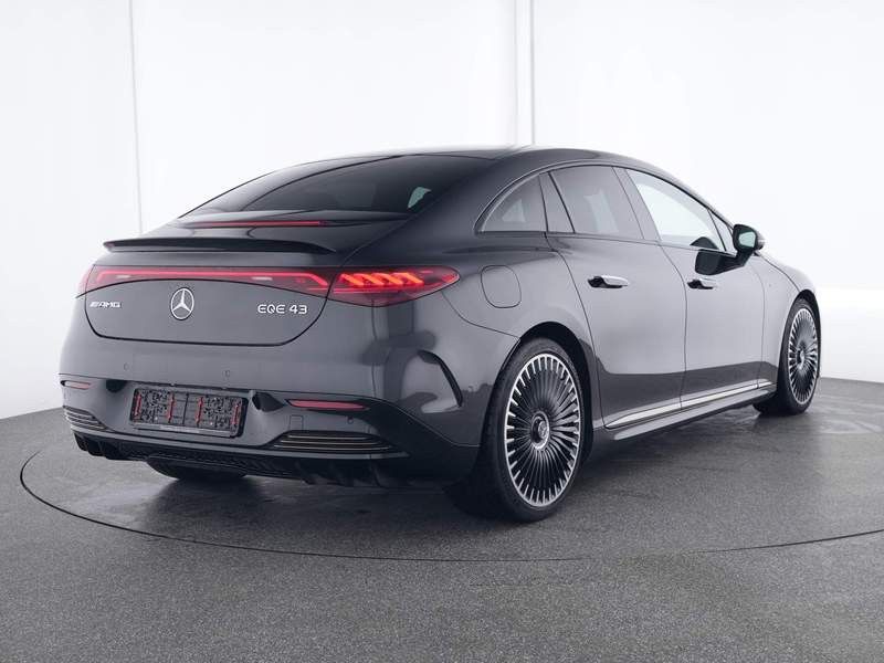 Mercedes EQE43 AMG 4M / Premium / HYPERSCREEN / Massage