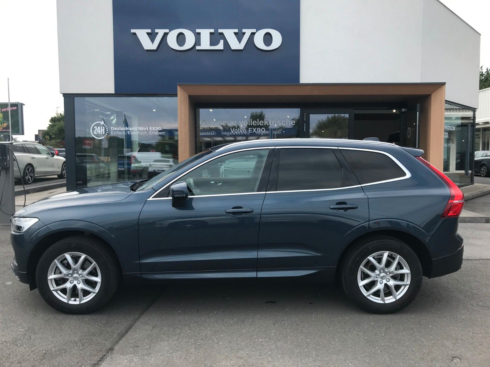 Volvo XC60 B4 Momentum Pro